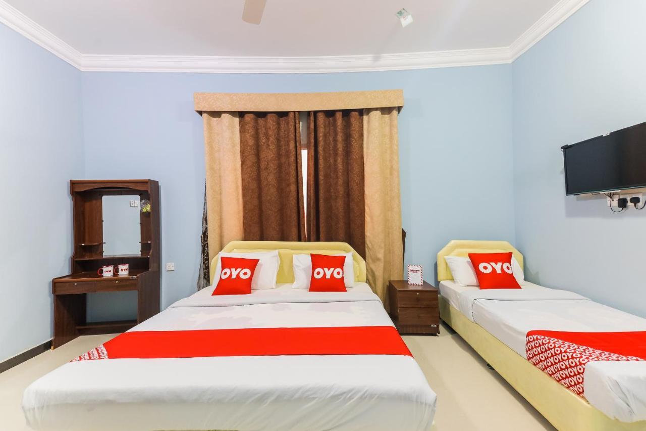 Super Oyo 110 Ras Al Hadd Guest House Экстерьер фото