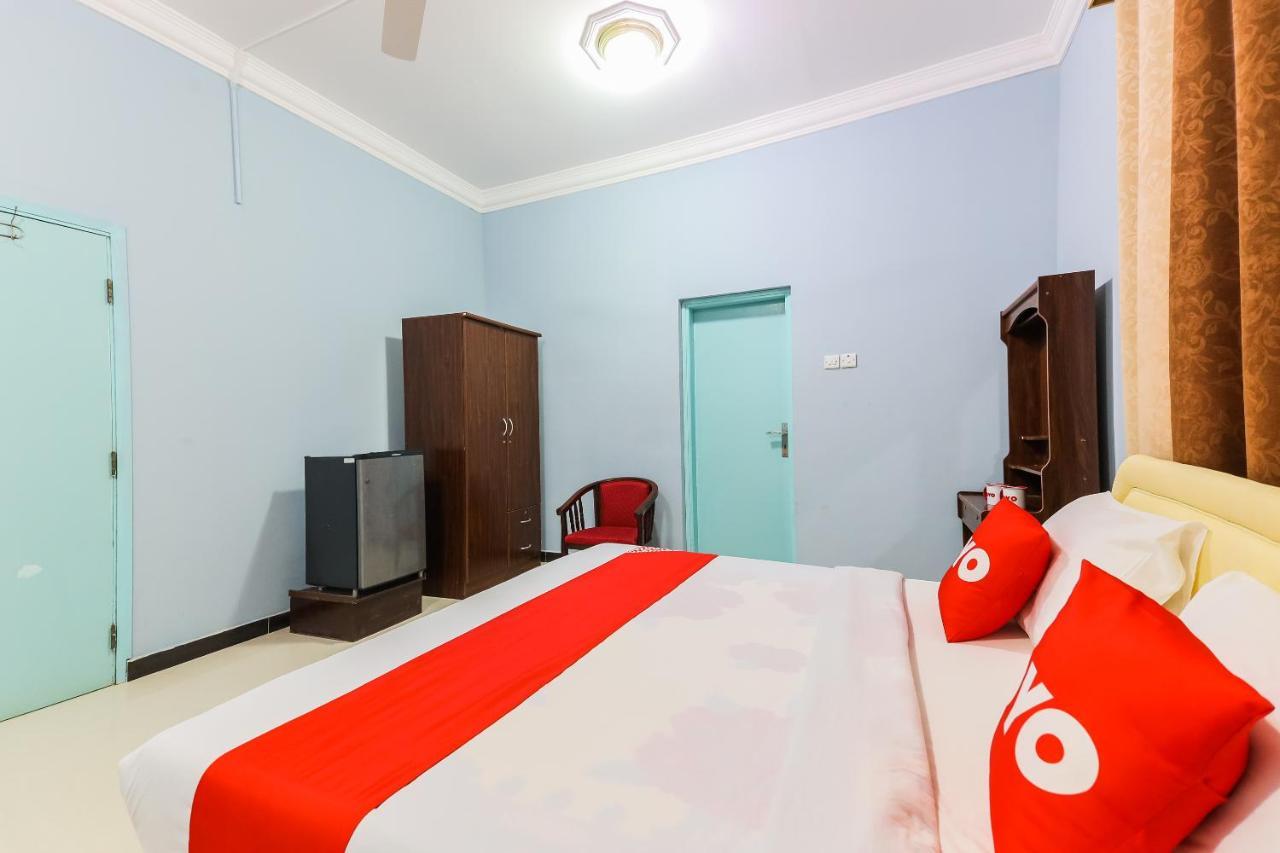 Super Oyo 110 Ras Al Hadd Guest House Экстерьер фото