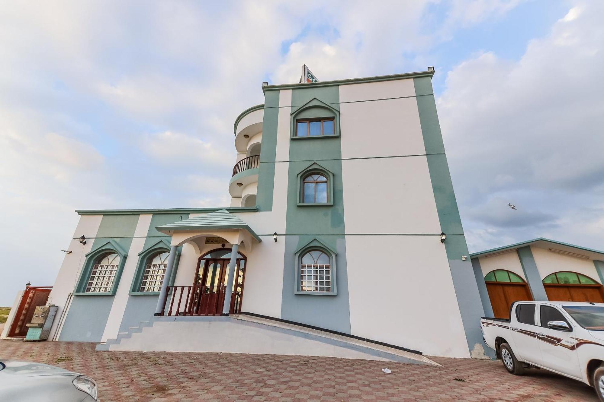 Super Oyo 110 Ras Al Hadd Guest House Экстерьер фото