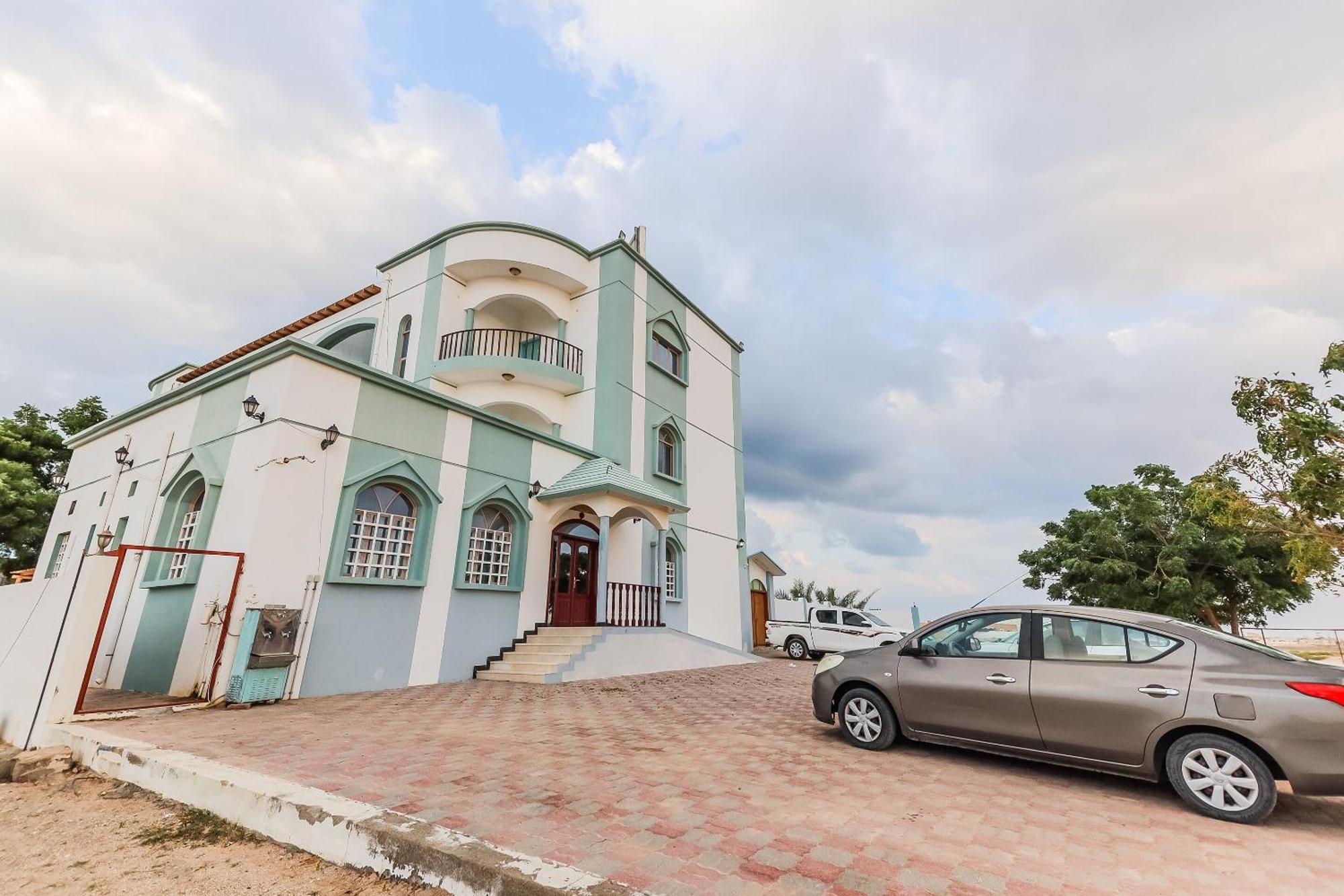 Super Oyo 110 Ras Al Hadd Guest House Экстерьер фото