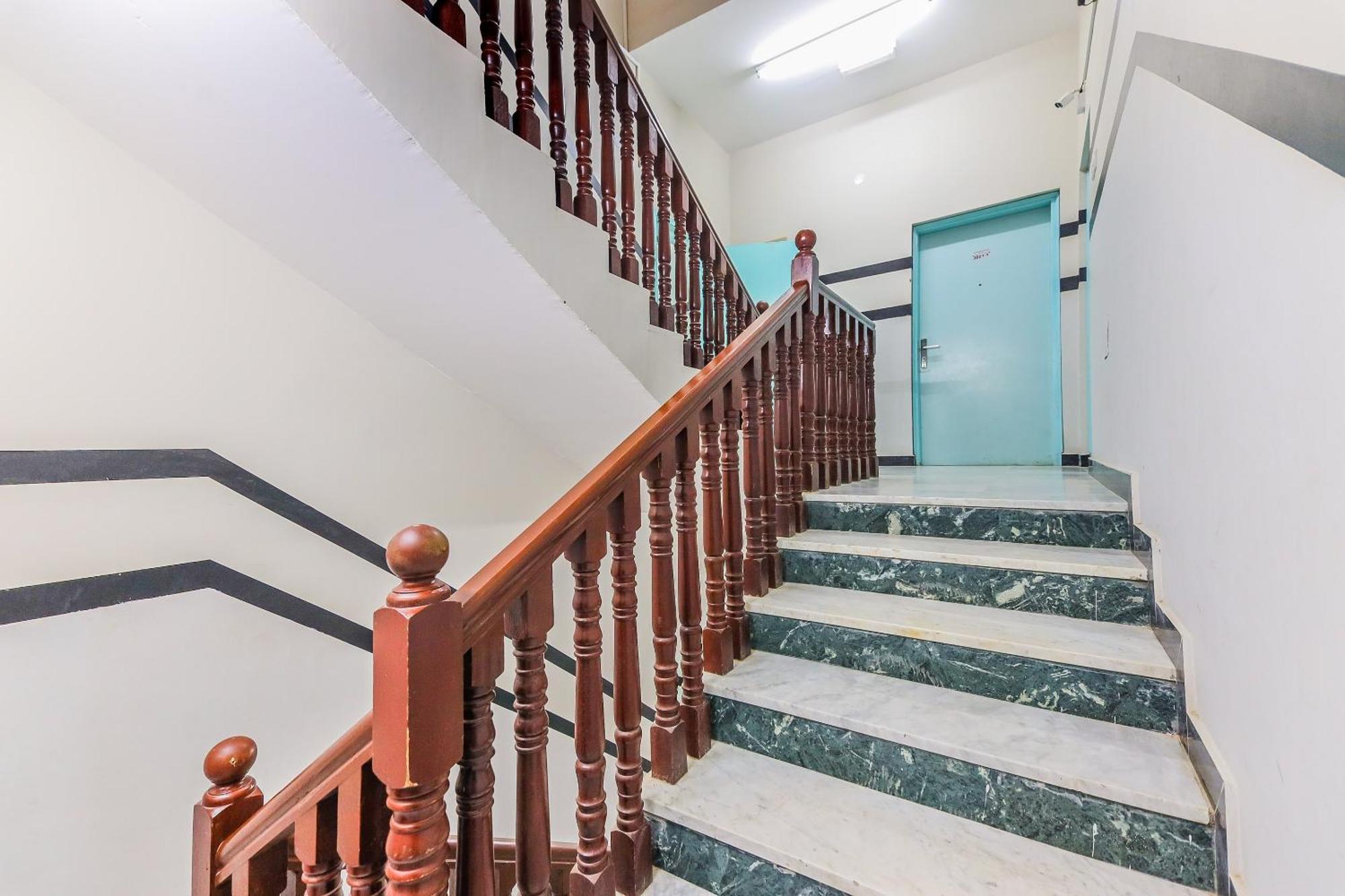 Super Oyo 110 Ras Al Hadd Guest House Экстерьер фото